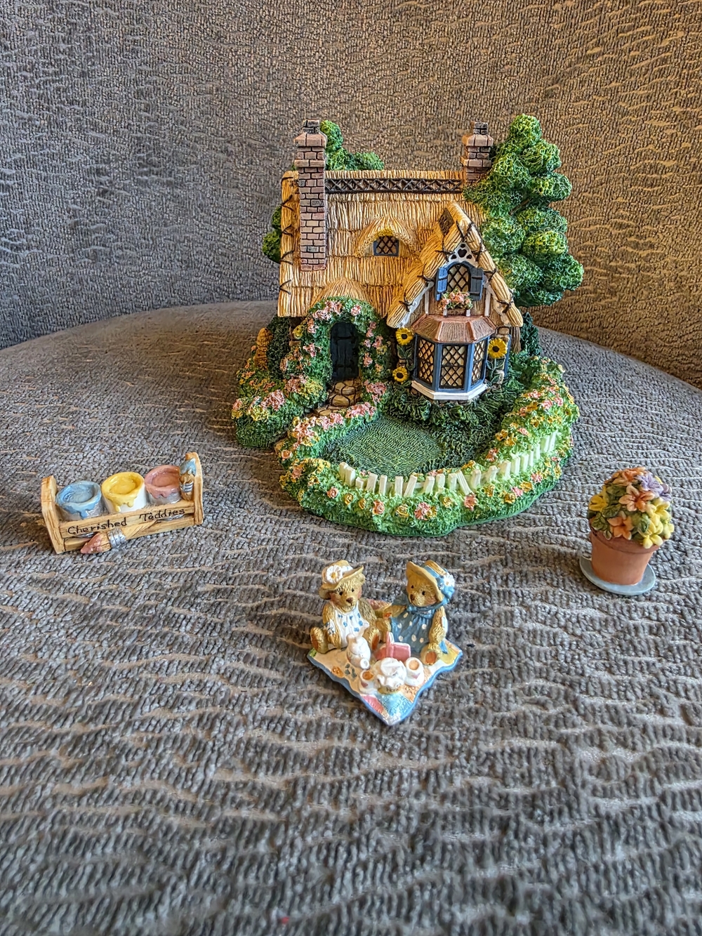 VTG Cherished Teddies Village Collection Bear Picnic for 2 Figurines Cottage